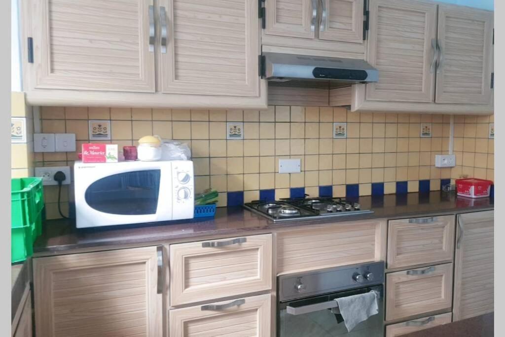Well Equipped Peaceful 3 Bedroom Apartment Flic en Flac ภายนอก รูปภาพ